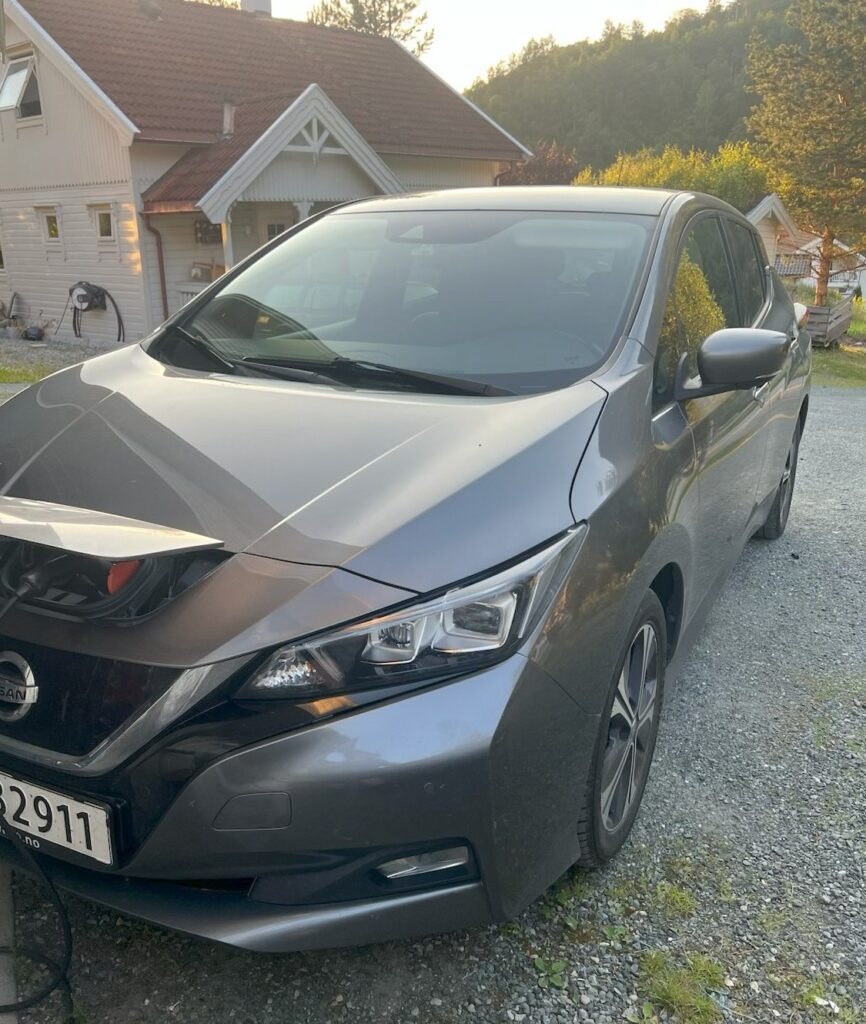 Nissan Leaf 40 kwh fra Elvio